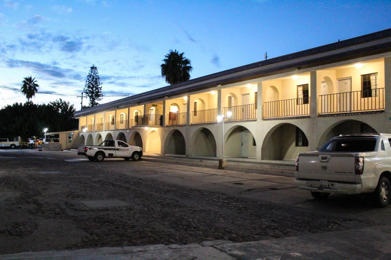 Armida Express Hotel Guaymas Buitenkant foto