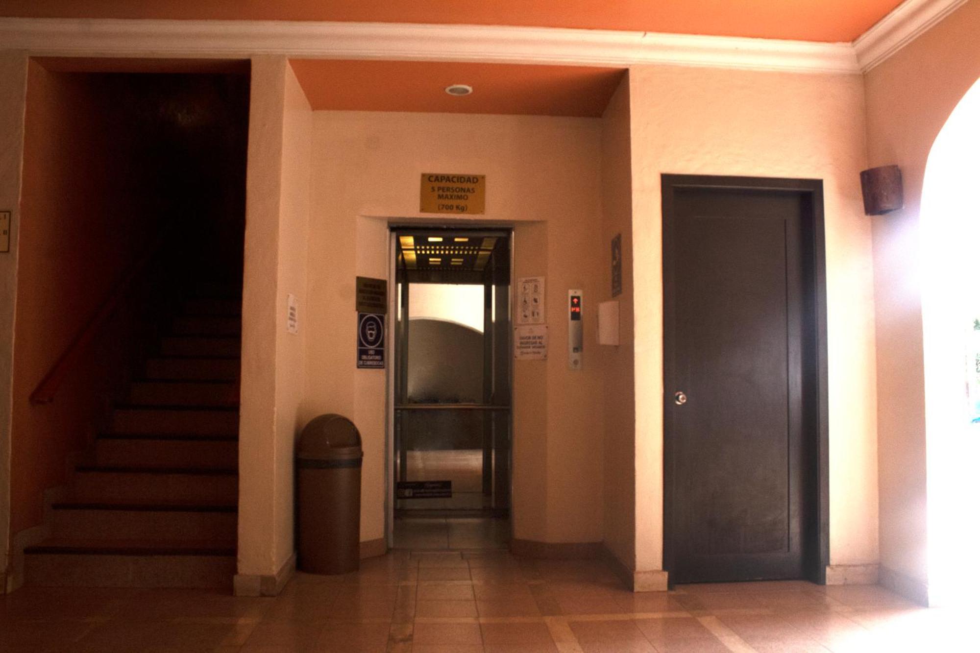 Armida Express Hotel Guaymas Buitenkant foto